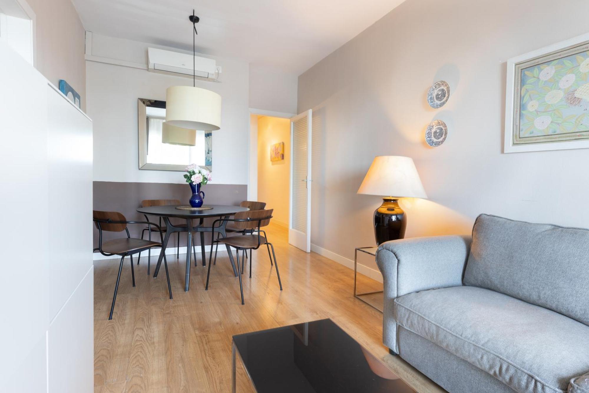 ברצלונה Lodging Apartments Guell Gaudi מראה חיצוני תמונה