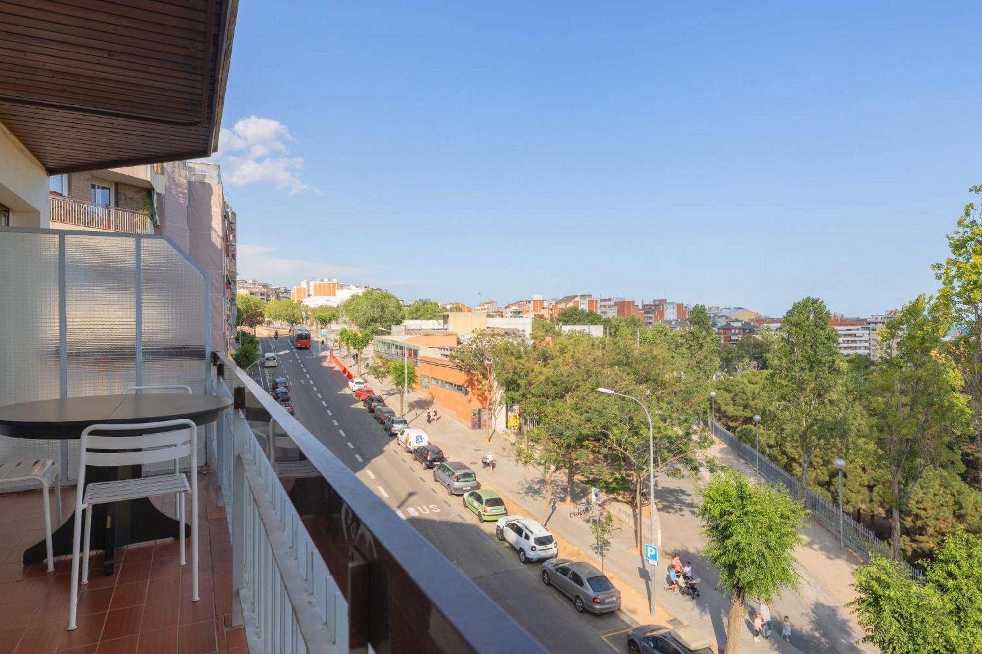 ברצלונה Lodging Apartments Guell Gaudi מראה חיצוני תמונה